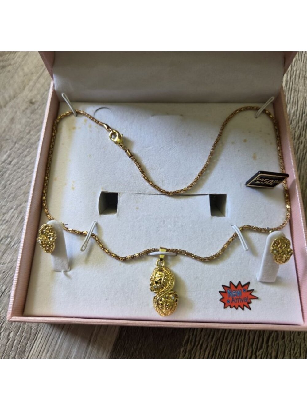Denacci Gold Tone Jewelry Set Necklace Earrings Textured Floral Rhinestone Retro